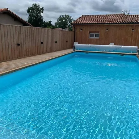 Le Petit Paradis בית נופש גוז'אן-מסטרה